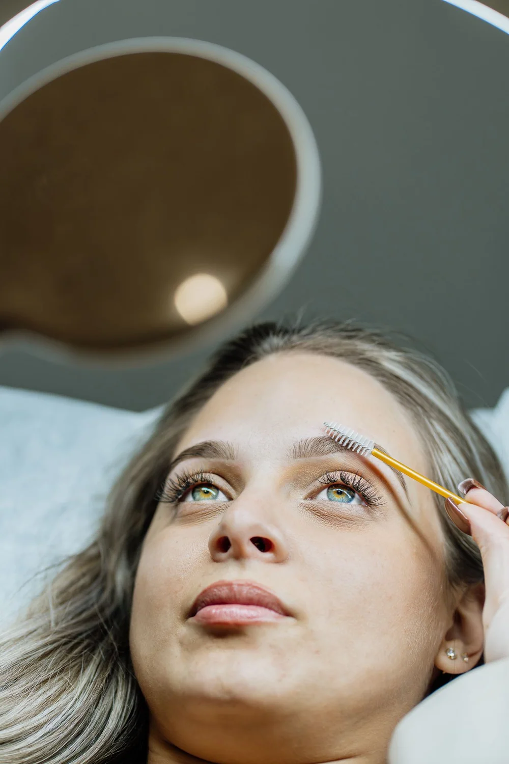 Sobrancelhas com Henna — Mariana Farromba Studio